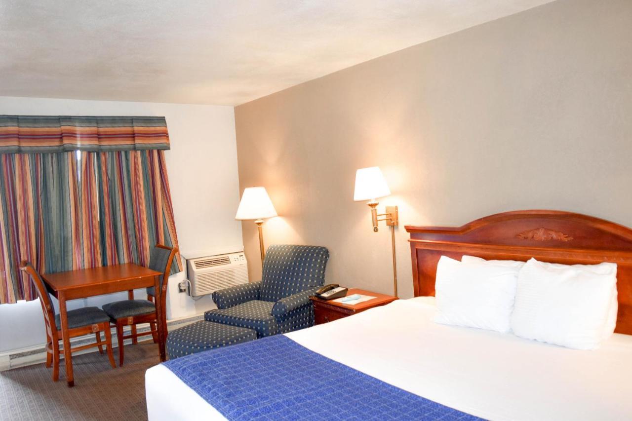 Attleboro Motor Inn Ngoại thất bức ảnh